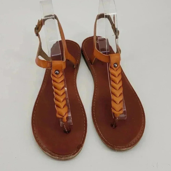 AMERICAN  EAGLE OUTFITTERS LEATHER THON SANDAL - Picture 3 of 4